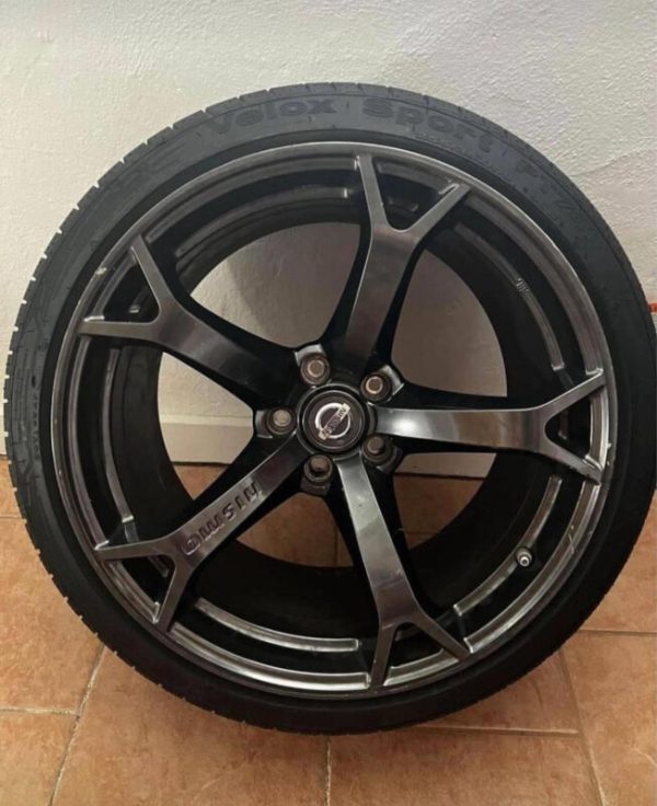 Nissan 370Z Nismo v1 wheels staggered setup For Sale - Image 3