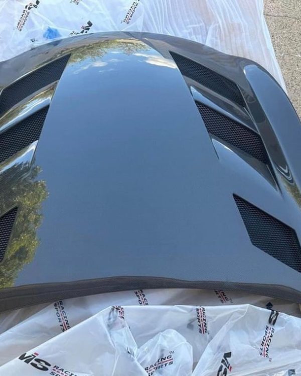 OEM brand new infiniti G37 COUPE vis Racing carbon fiber hood - Image 5