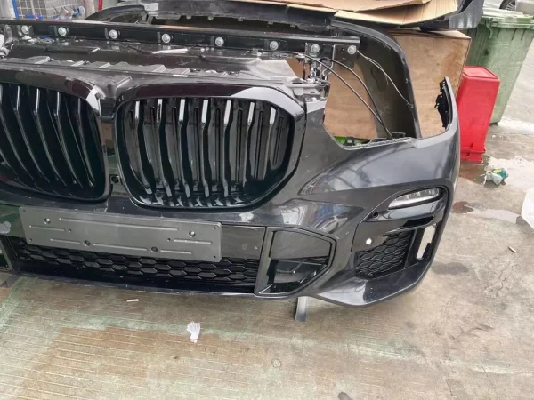 2019 - 2023 BMW X5 G05 Complete Front Bumper Assembly - Nose Cut - Image 4