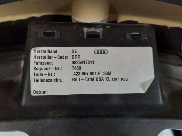 08-15 AUDI R8 DASH PANEL BLACK 423857001E *MINOR TEAR* - Image 11