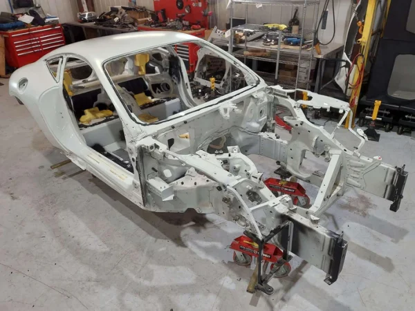 2021 FERRARI ROMA F169 BODY SHELL BODY SHELL FRAME QUARTERS APRON ETC *NOTES* - Image 20