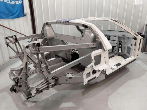 2006 FORD GT GT40 SUPERCAR Body Shell Frame Cockpit - Image 10