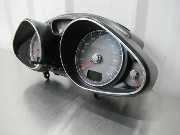 T081 2009 09 AUDI R8 SPEEDOMETER INSTRUMENT GAUGE KILOMETERS PER HOUR 420920980G - Image 3