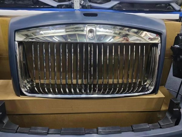 Rolls-Royce Ghost 1st generation upgraded to 3rd generation front bumper + grille + headlights - Image 3