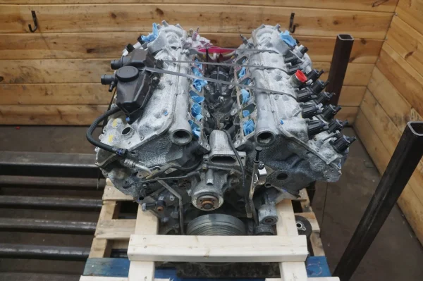 6.0L Twin Turbo W12 Engine Motor Long Block 057100031N Bentley Bentayga 2015+