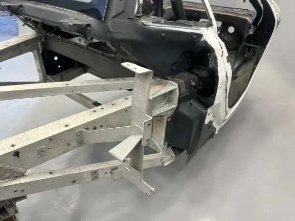 MCLAREN 570S GT4 CARBON FIBRE CHASSIS TUB FIA MSO ROLL CAGE SUBFRAME 540 - Image 9