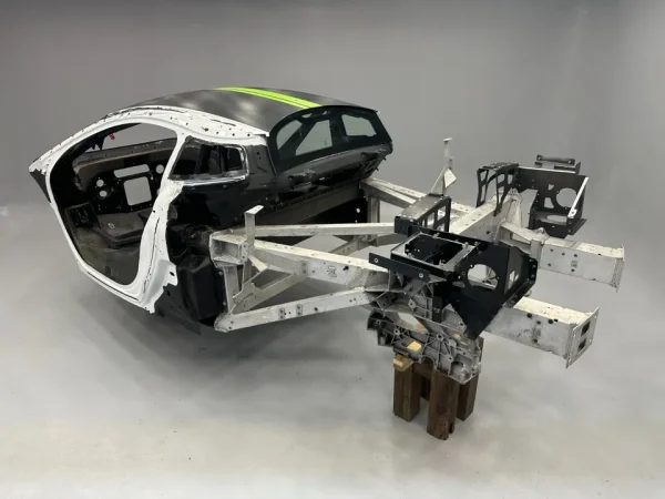 MCLAREN 570S GT4 CARBON FIBRE CHASSIS TUB FIA MSO ROLL CAGE SUBFRAME 540 - Image 2