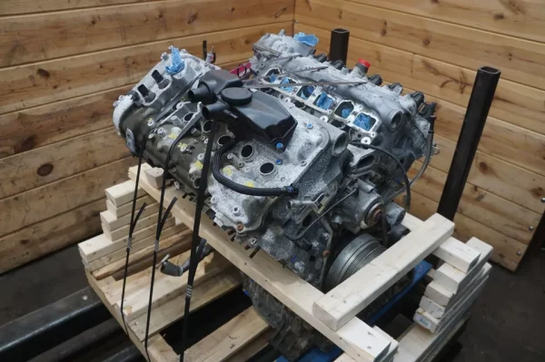 6.0L Twin Turbo W12 Engine Motor Long Block 057100031N Bentley Bentayga 2015+ - Image 7