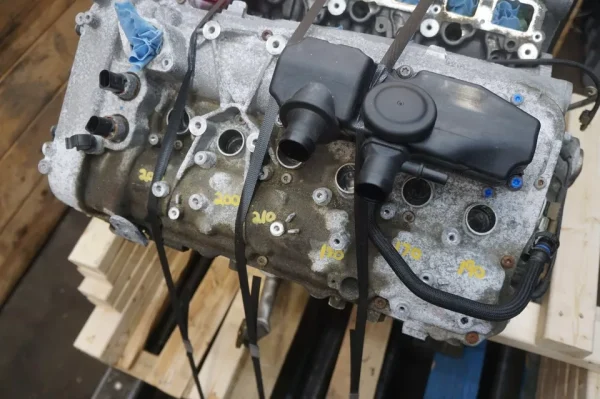 6.0L Twin Turbo W12 Engine Motor Long Block 057100031N Bentley Bentayga 2015+ - Image 6