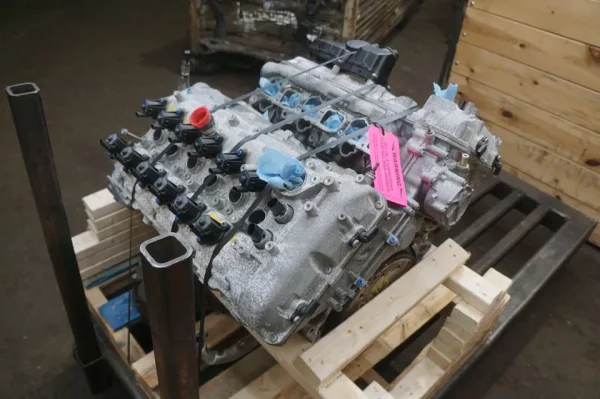 6.0L Twin Turbo W12 Engine Motor Long Block 057100031N Bentley Bentayga 2015+ - Image 3