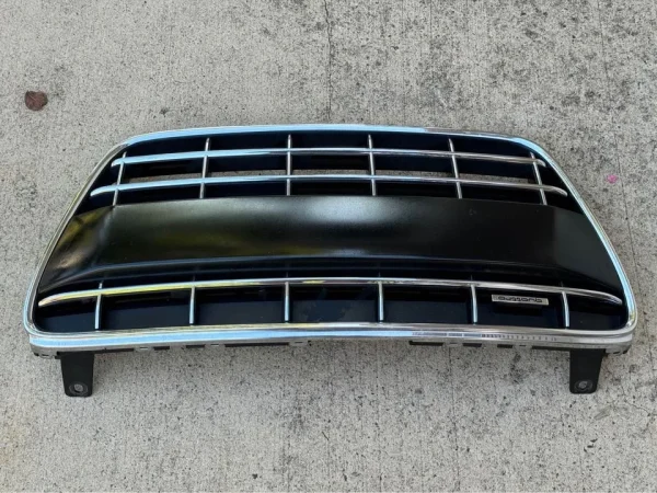 OEM Audi R8 V10 Front Grill Factory Part - Image 4