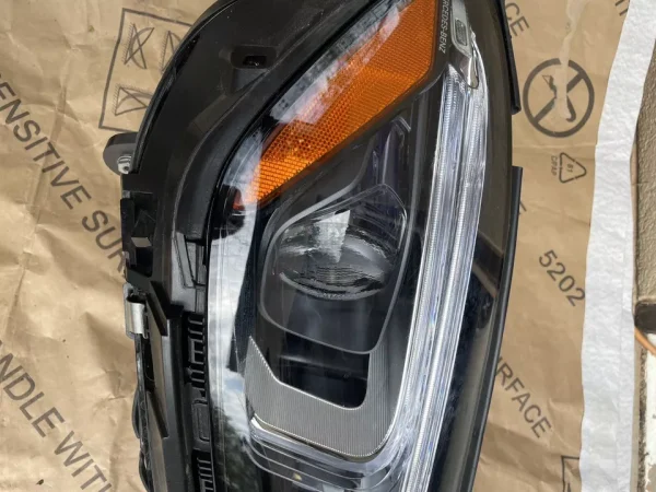 2020-2022 Mercedes-Benz GLE W167 Right RH Passenger LED Headlight oem - Image 3