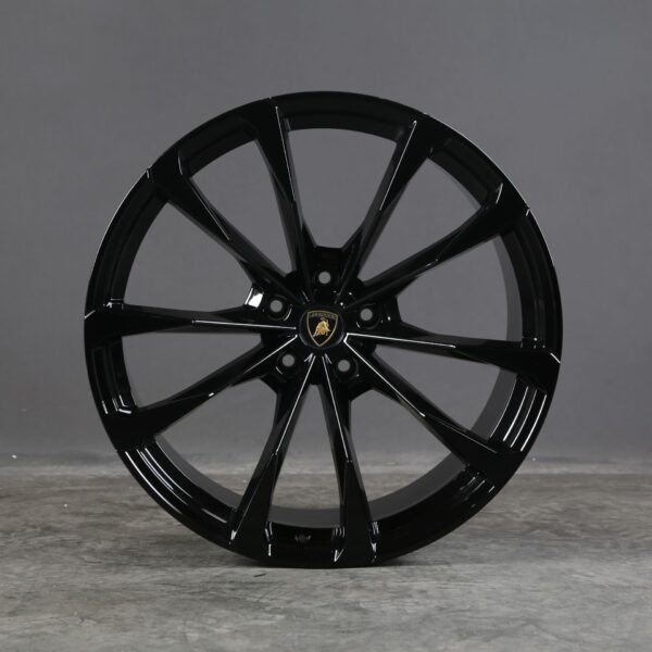 Lamborghini Urus rims - Image 4