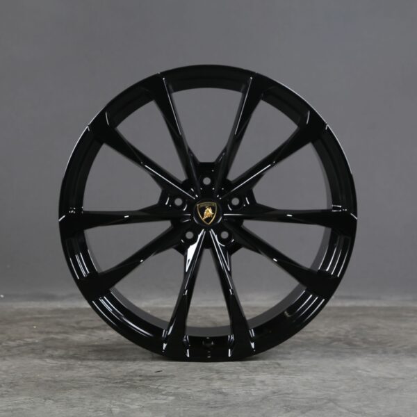 Lamborghini Urus rims - Image 3