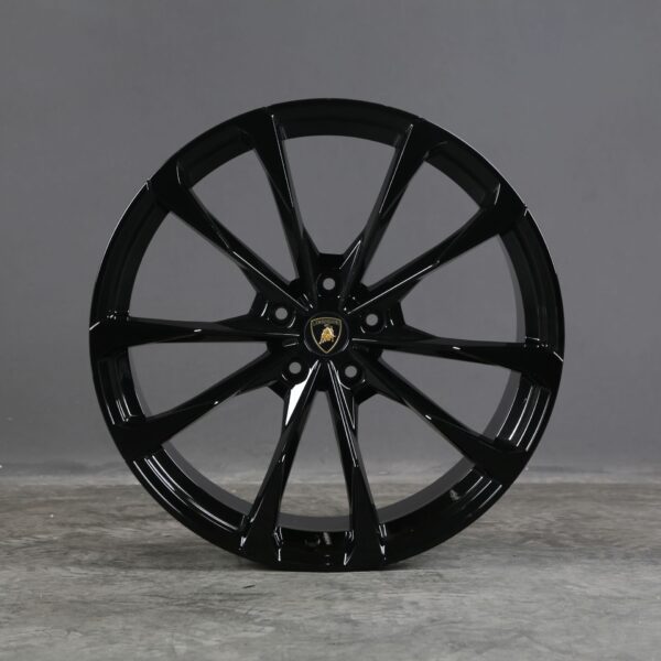 Lamborghini Urus rims - Image 2