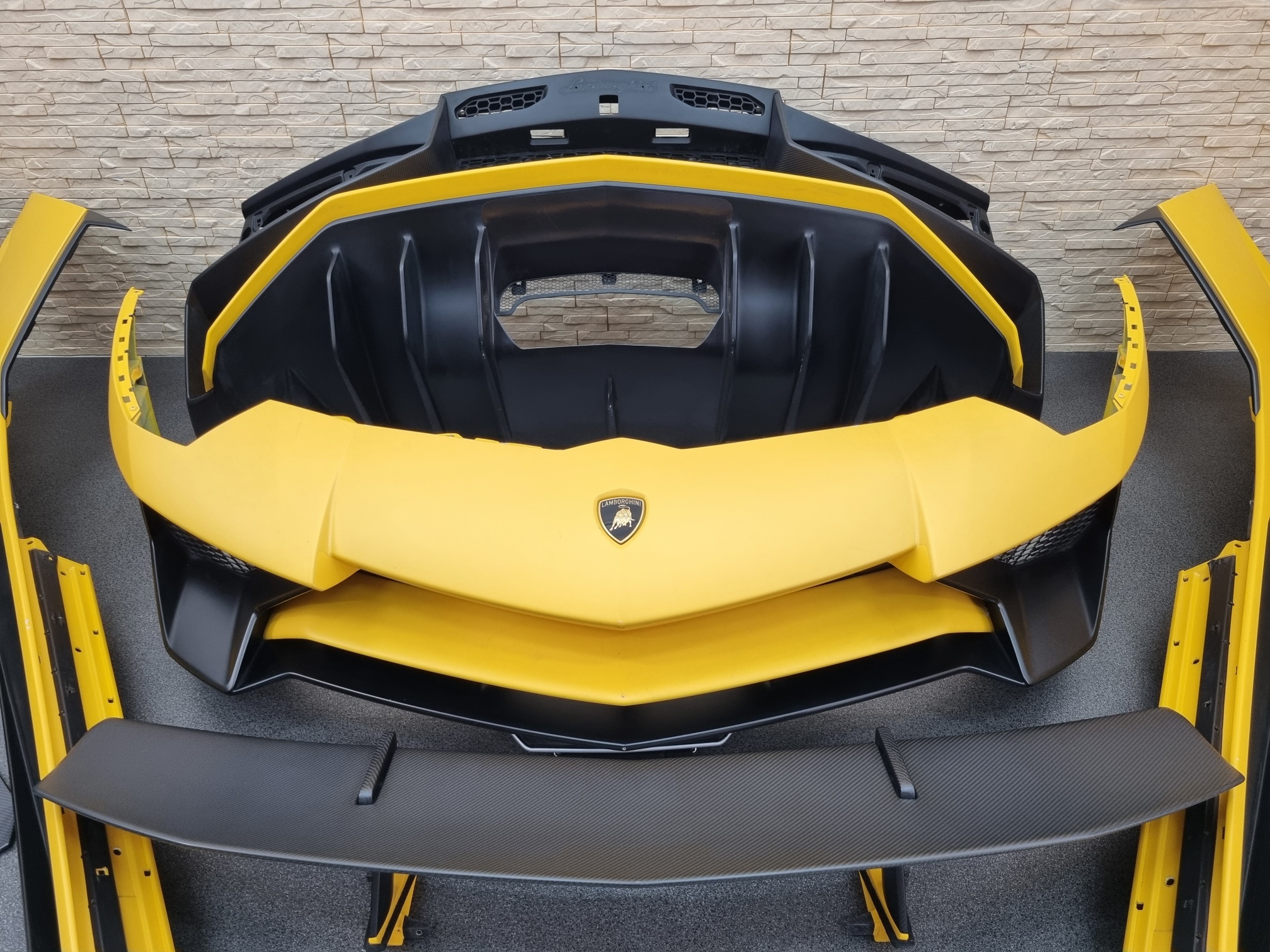 Lamborghini Aventador SV Carbon Package Bumper Spoiler Side Skirts