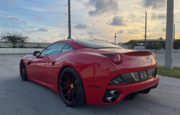 2012 Ferrari California - Image 9