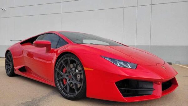 2018 Lamborghini Huracan - Image 2