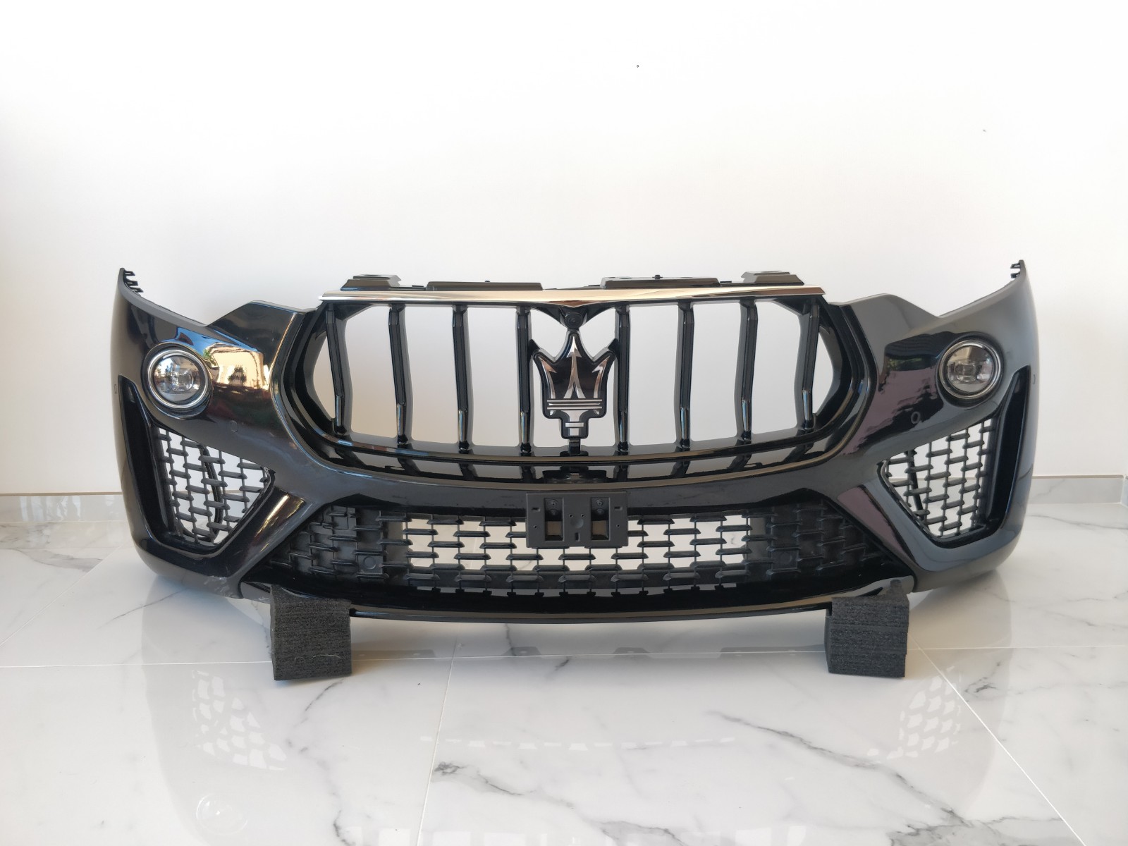 MASERATI LEVANTE FRONT BUMPER