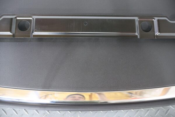 Infiniti G37 Convertible Rear Parcel Shelf W/ Motor (Tested) OEM - Image 9