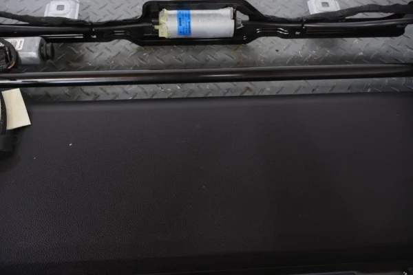 Infiniti G37 Convertible Rear Parcel Shelf W/ Motor (Tested) OEM - Image 10