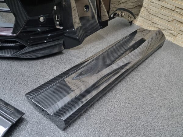 Lamborghini Urus Full Carbon Package Oryginal 4ML807437 - Image 3