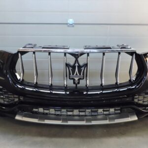 MASERATI LEVANTE GRANLUSSO FRONT BUMPER WITH GRILLE