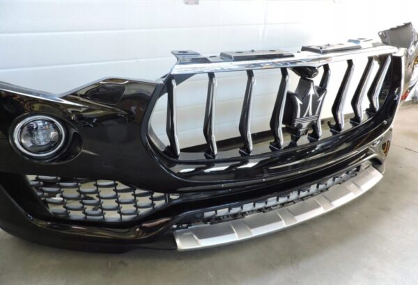 MASERATI LEVANTE GRANLUSSO FRONT BUMPER WITH GRILLE - Image 4