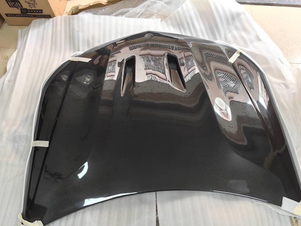 C63 AMG W204 carbon black series style hood