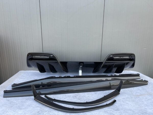 Ferrari 296 OEM carbon fiber parts in stock ready to go : Diffuser, side skirts, front lips - Image 5