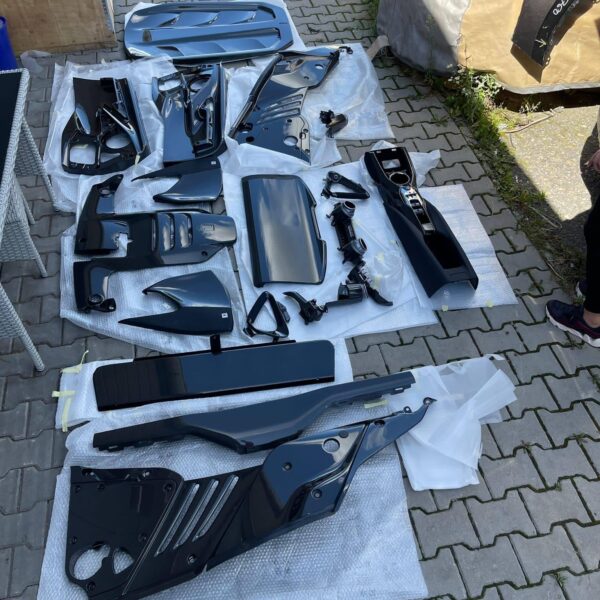 Ferrari 812 competizione carbon fiber package (interior, engine) - Image 3