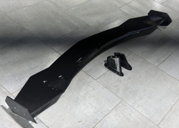 SD Carbon "M Style" Lamborghini Urus Dry Carbon Fiber Full Body Kit - Image 8