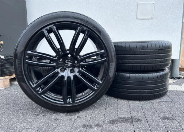 Maserati Ghibli Quattroporte M156 M157 20" URANO alloy rims tires rims wheels