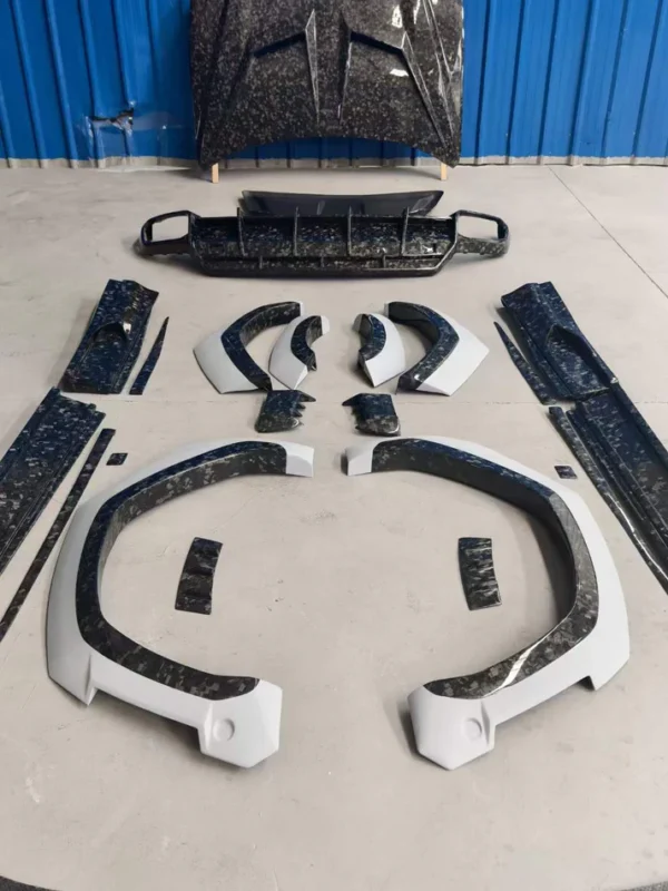 Forged carbon fiber 1016 body kit for Lamborghini Urus 2018UP - Image 3