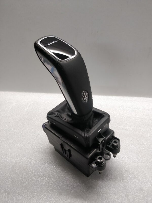 MASERATI LEVANTE GEAR LEVER SELECTOR KNOB FOR LHD - Image 4
