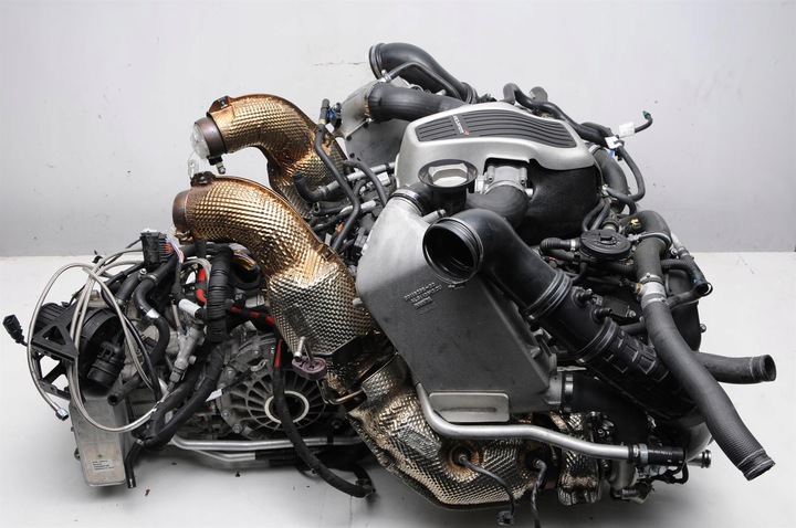 Mclaren 650s ENGINE