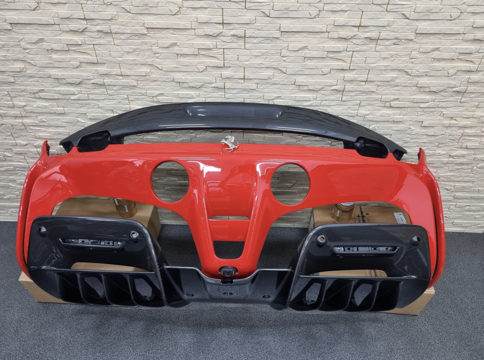 Ferrari SF90 Rear Package Carbon Bumper Diffuser Spoiler 985939417 / 939776 / 813813