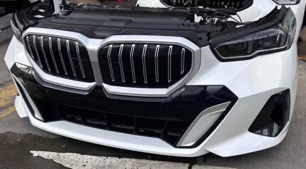 2024-2025 BMW 5 Series Front Bumper Assembly - Complete - Image 3