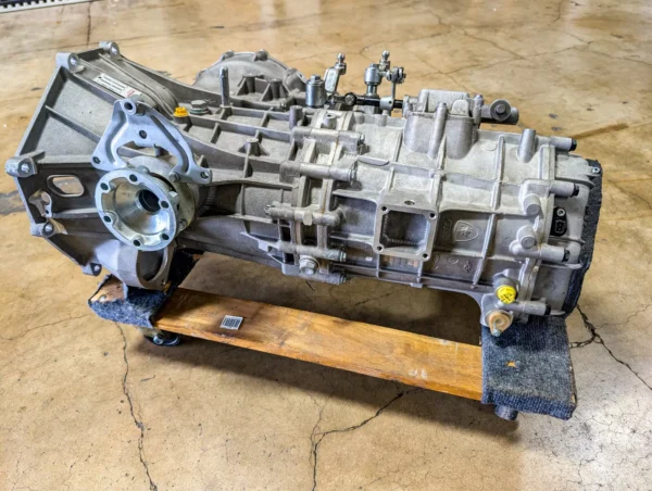 Audi R8 / Lamborghini 6-Speed Manual Transmission Quattro - Image 19