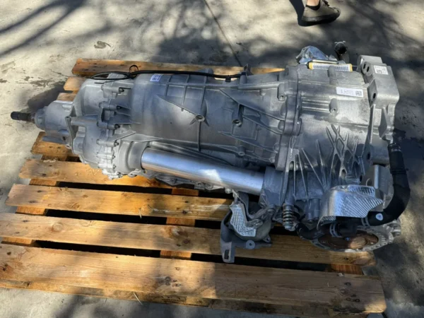 2022 Audi SQ8 Lamborghini URUS Porsche Cayenne Turbo Transmission Gearbox - Image 4