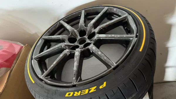 Ferrari 812 Competizione a set of Carbon wheels with Tire, OEM - Image 3