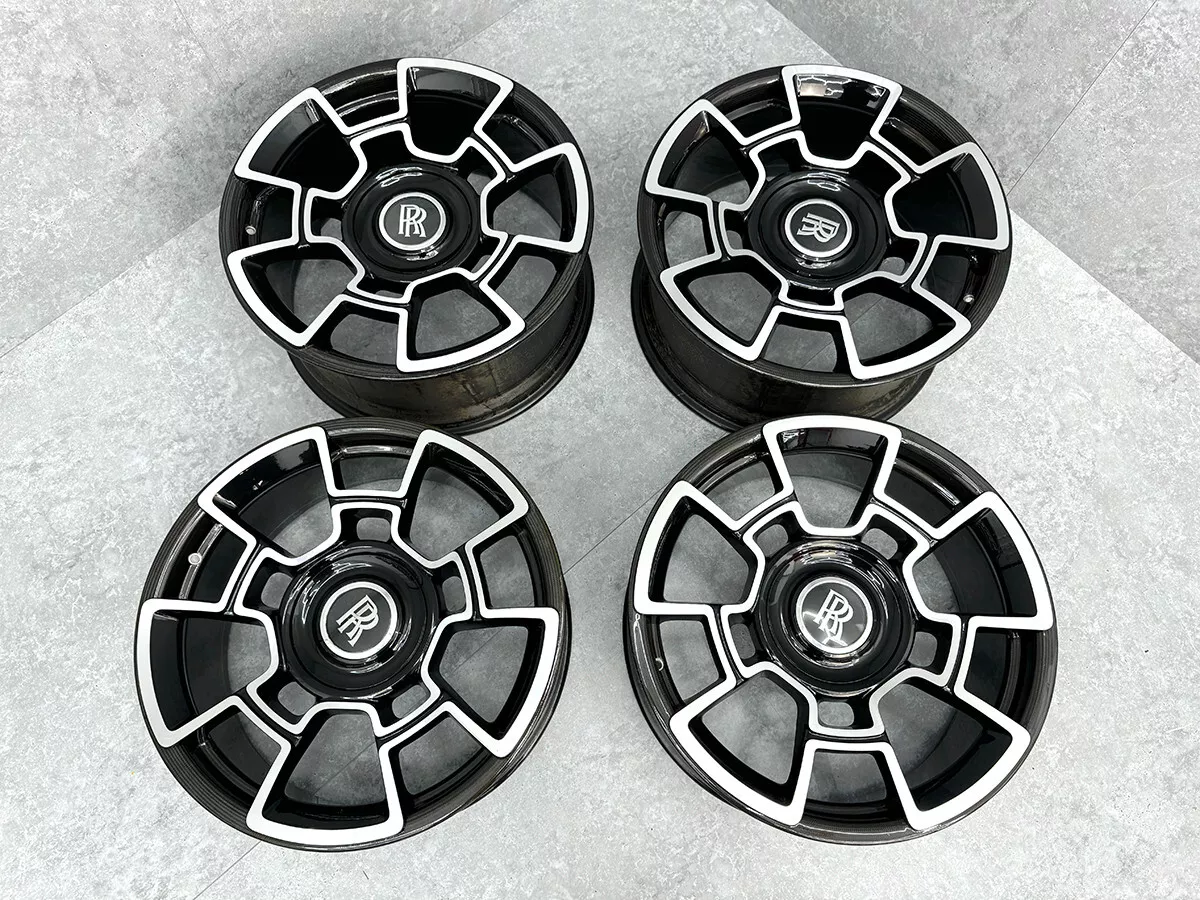 GENUINE ROLLS ROYCE WRAITH GHOST BLACK BADGE CARBON WHEEL SET 500006782