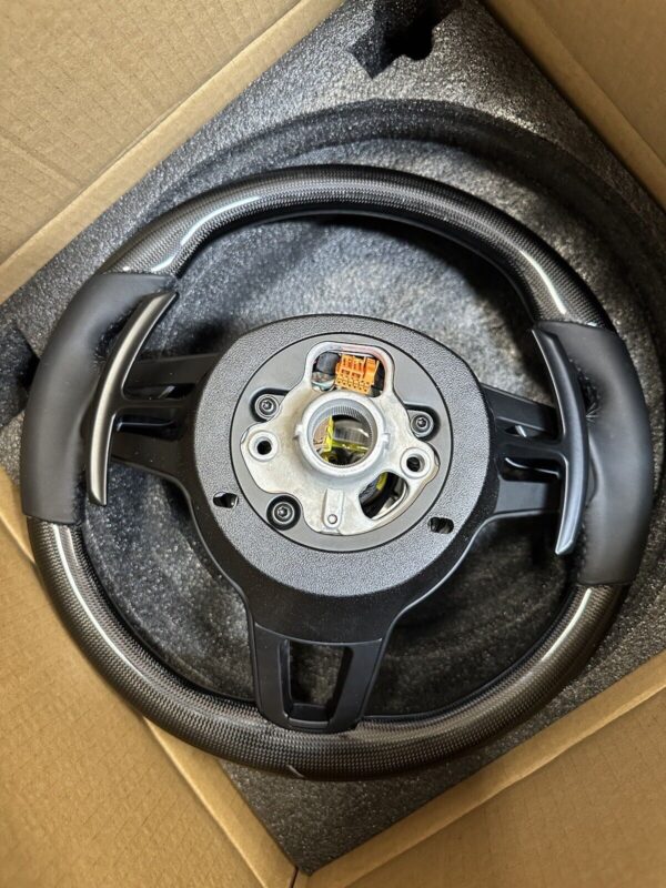 Carbon fiber steering wheel fit for 2015-2021 Porsche Cayenne Macan 911 718 - Image 4