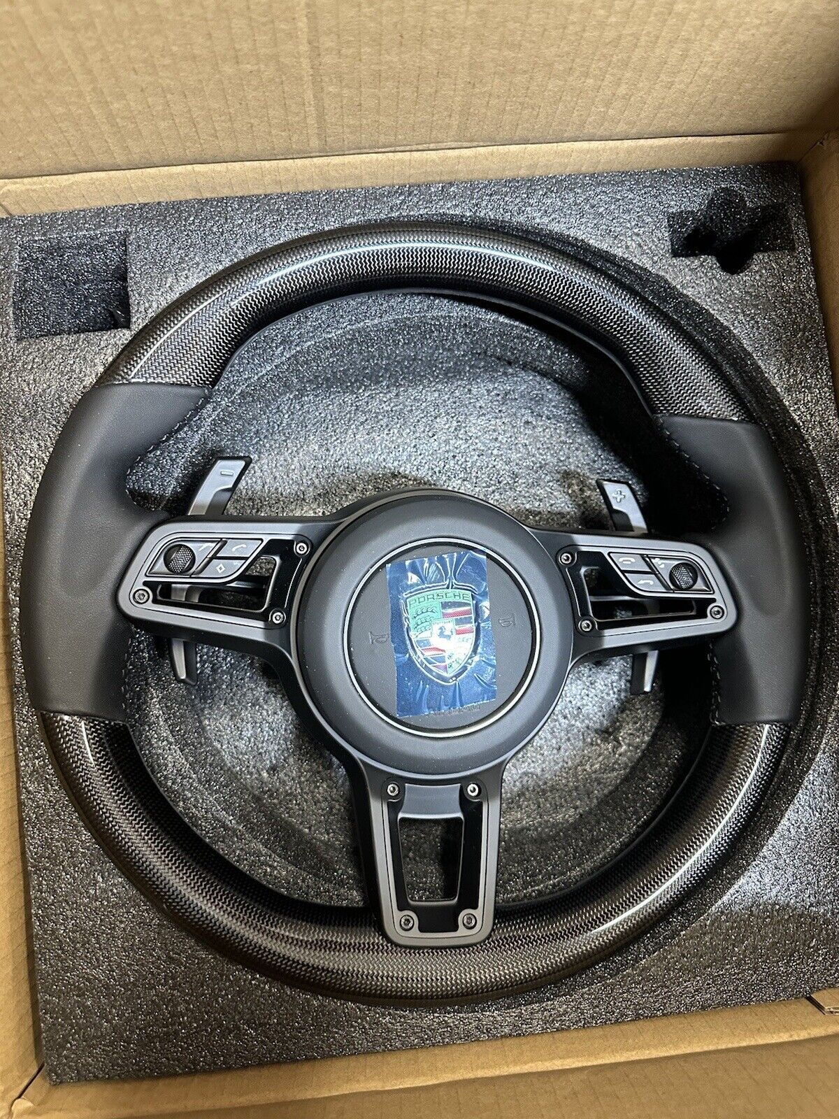 Carbon fiber steering wheel fit for 2015-2021 Porsche Cayenne Macan 911 718