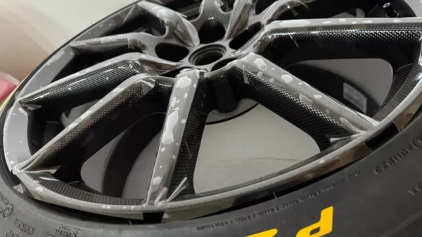 Ferrari 812 Competizione a set of Carbon wheels with Tire, OEM - Image 4