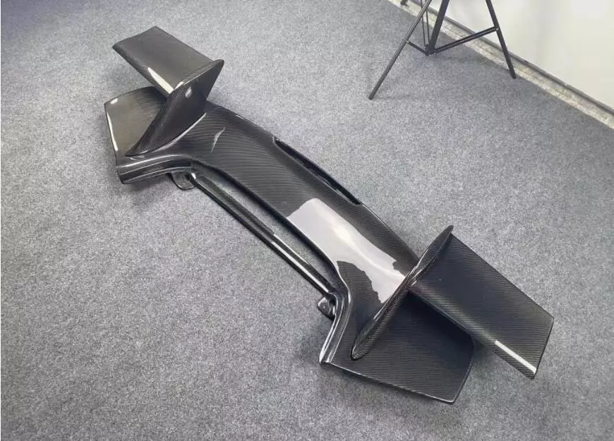 CARBON FIBER REAR WING TRUNK LIP TAIL SPOILER FOR Ferrari 488 GTB MAN Style