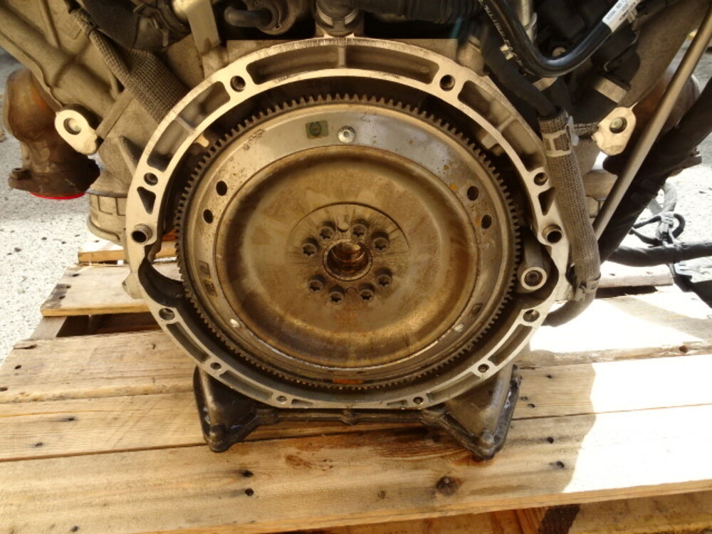 Mercedes-Benz C63 AMG 6.3L V8 Engine - Image 5