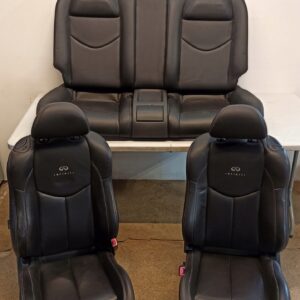 INFINITI G37 RHD  seats