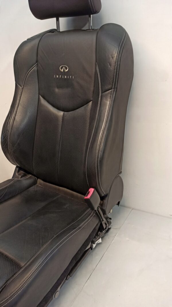 INFINITI G37 RHD  seats - Image 6