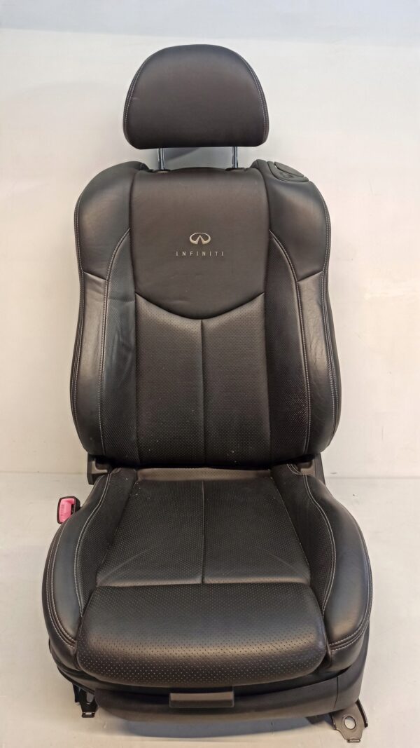 INFINITI G37 RHD  seats - Image 3